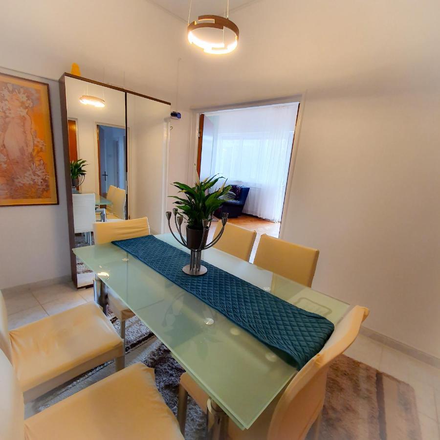 City Center Apartment Bukarest Kültér fotó